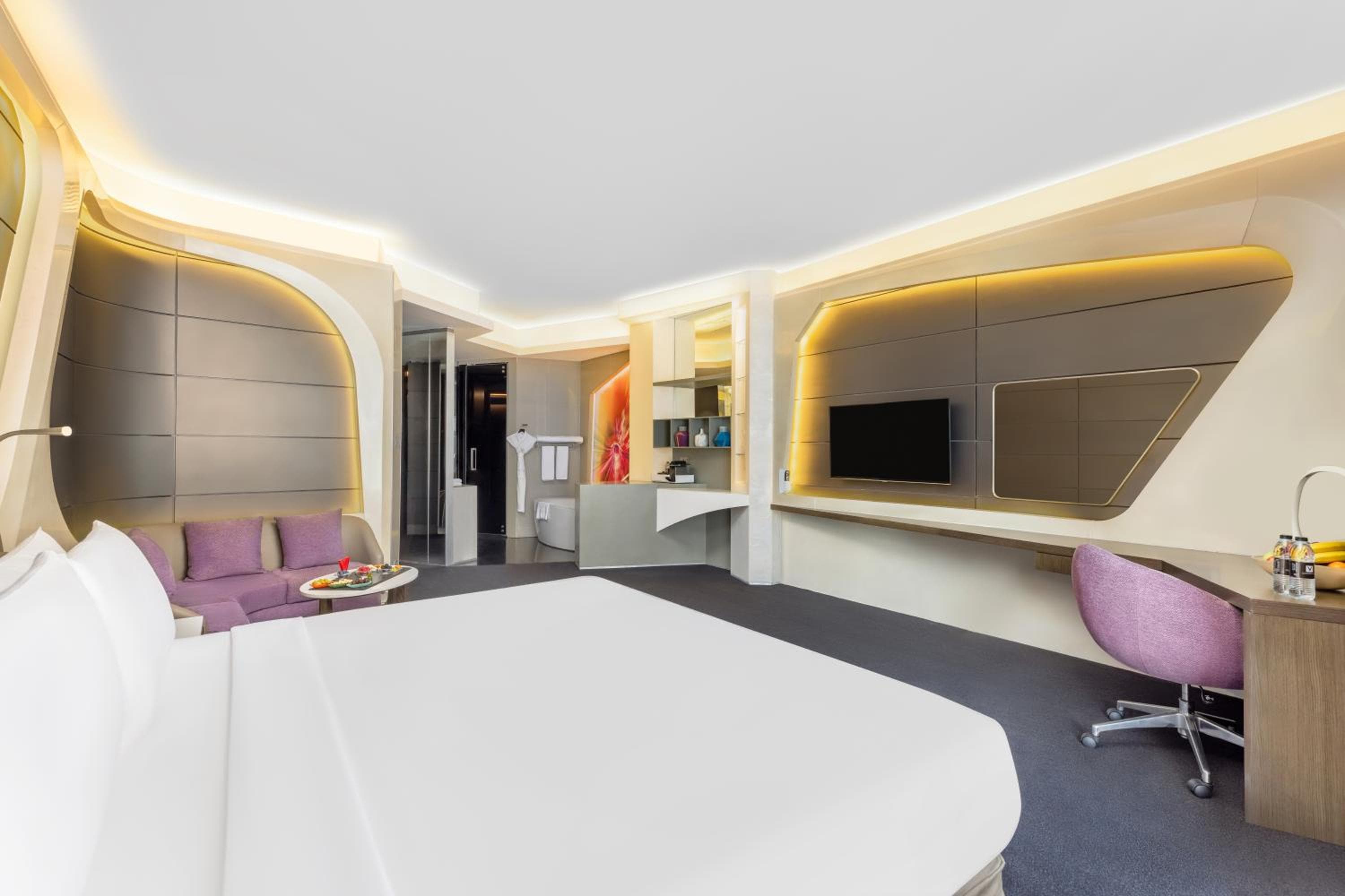 V Hotel Dubai, Curio Collection by Hilton