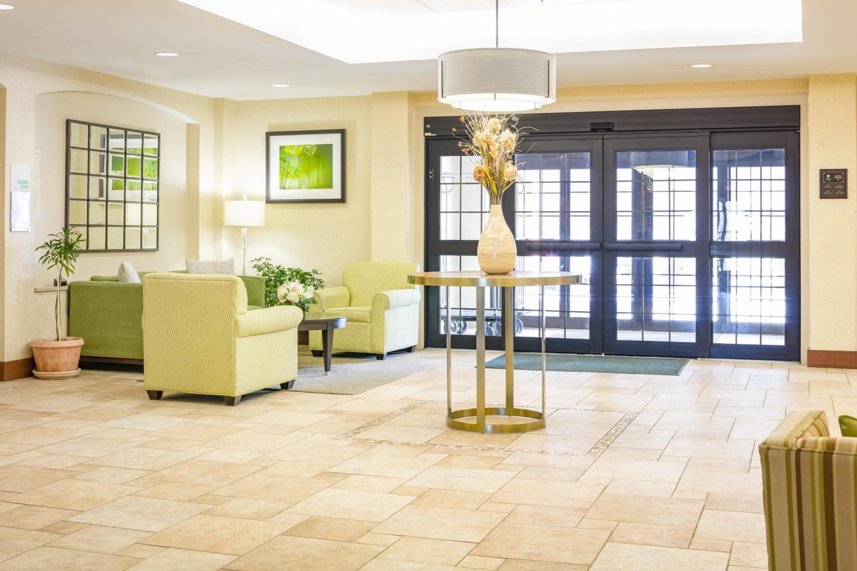 Holiday Inn Manchester Airport by IHG