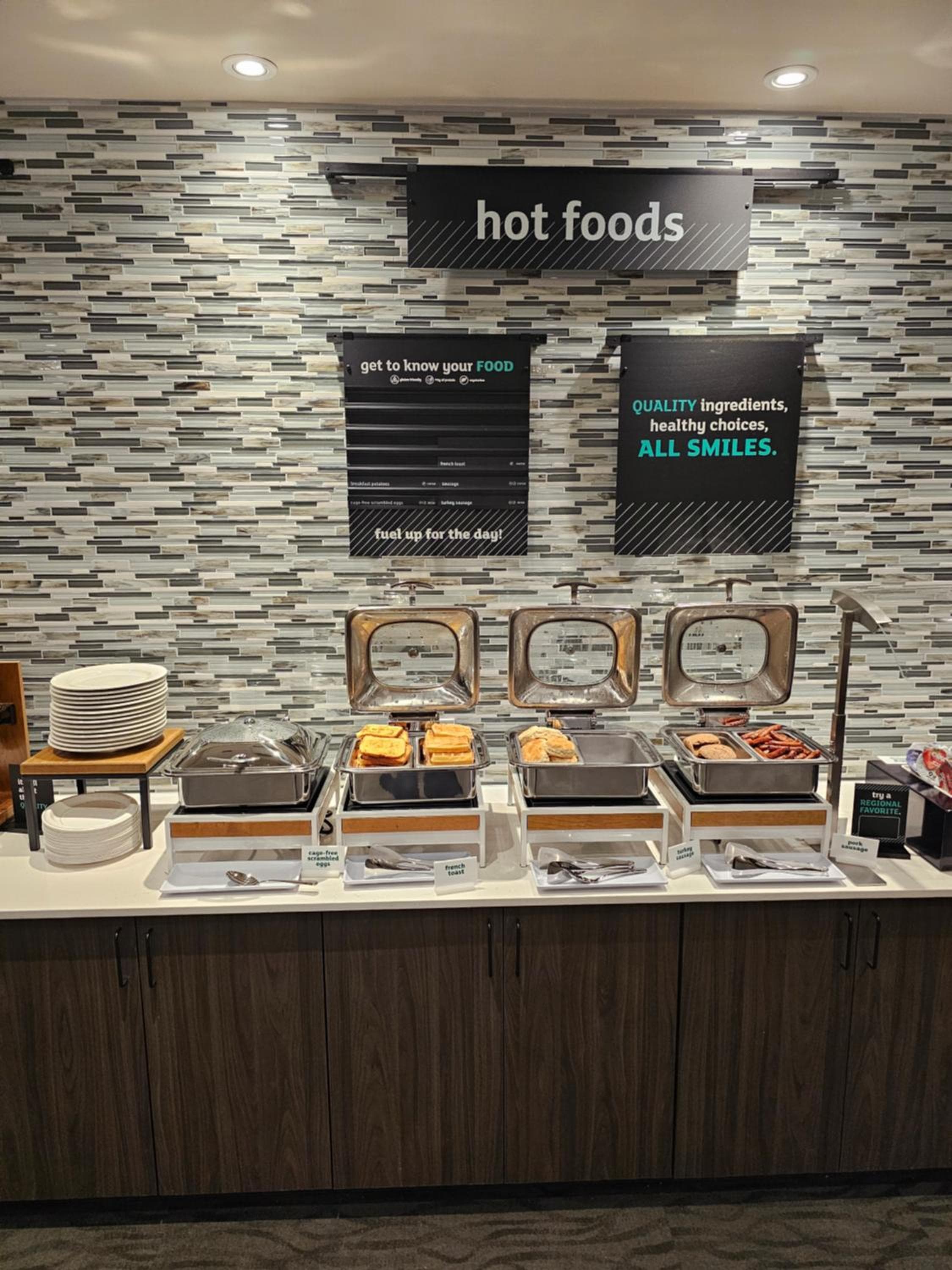 Holiday Inn & Suites Farmington Hills - Detroit NW by IHG