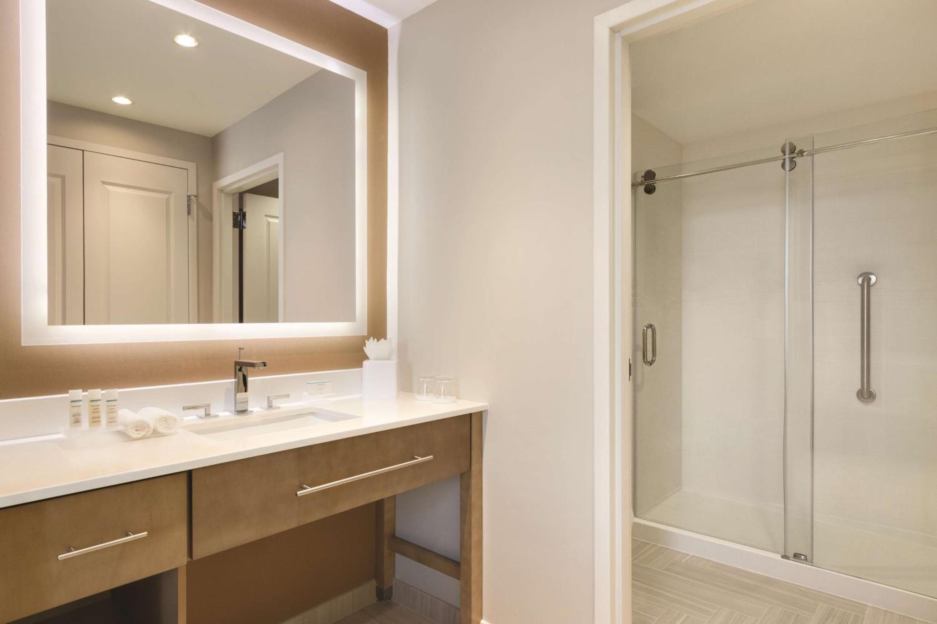 Homewood Suites by Hilton Calgary Downtown