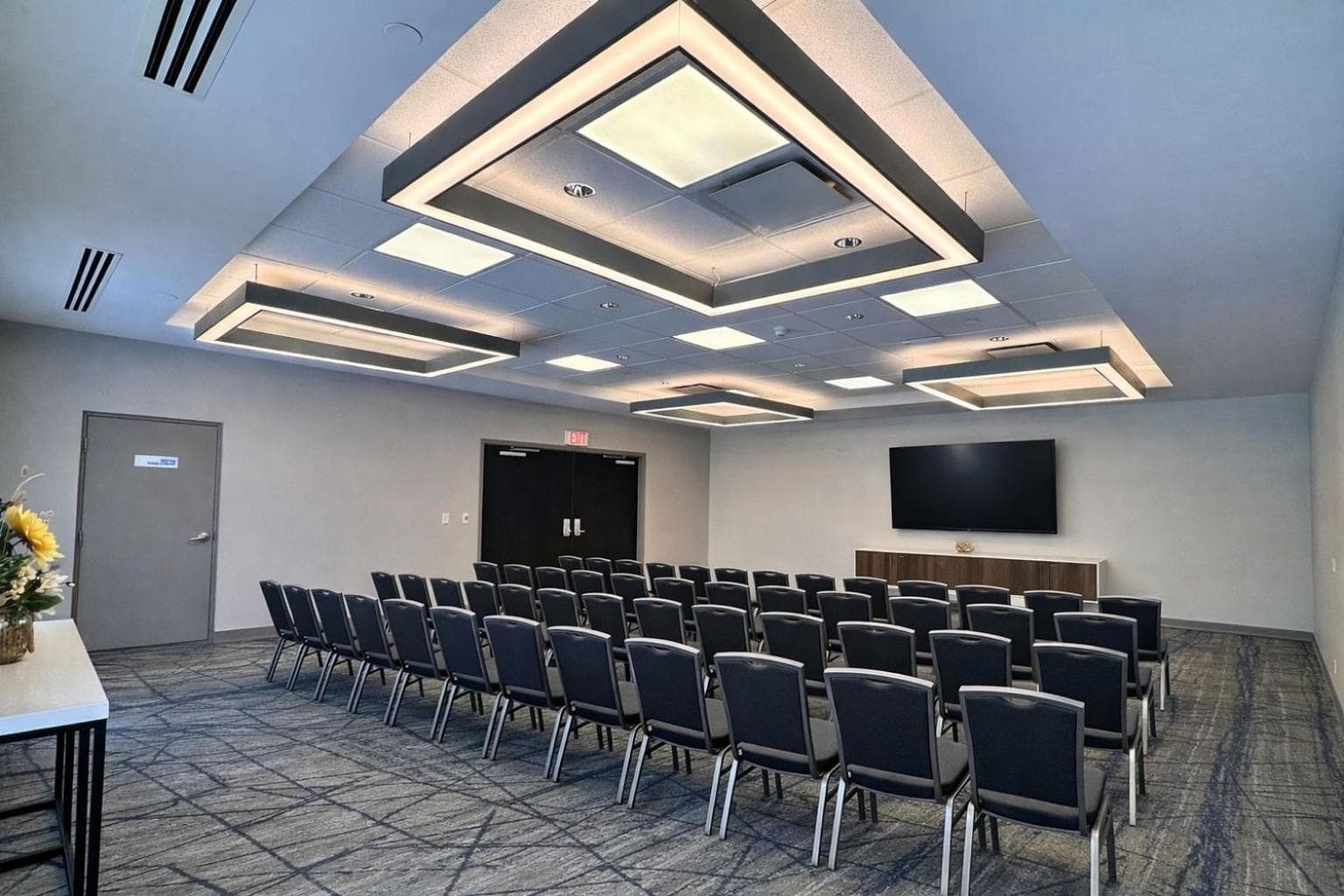 Holiday Inn Express & Suites Ottawa West - Nepean by IHG