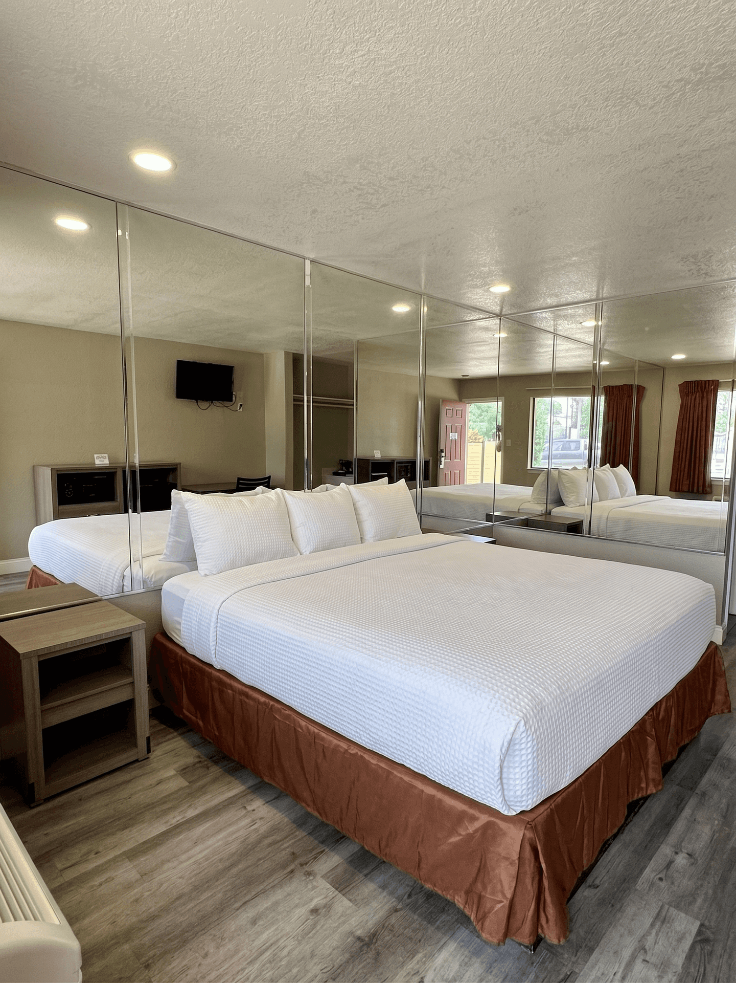 River Inn Motel