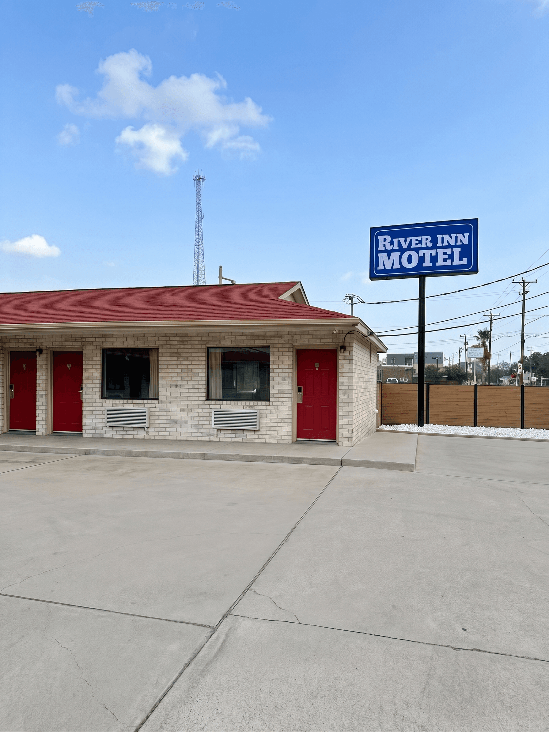 River Inn Motel