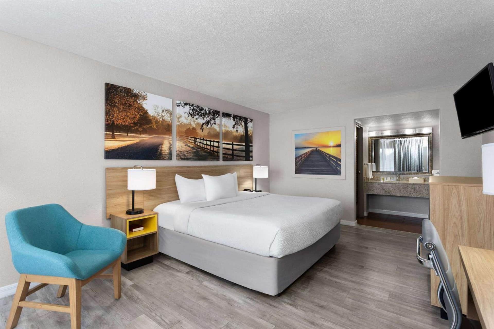 Days Inn by Wyndham Wildwood I-75