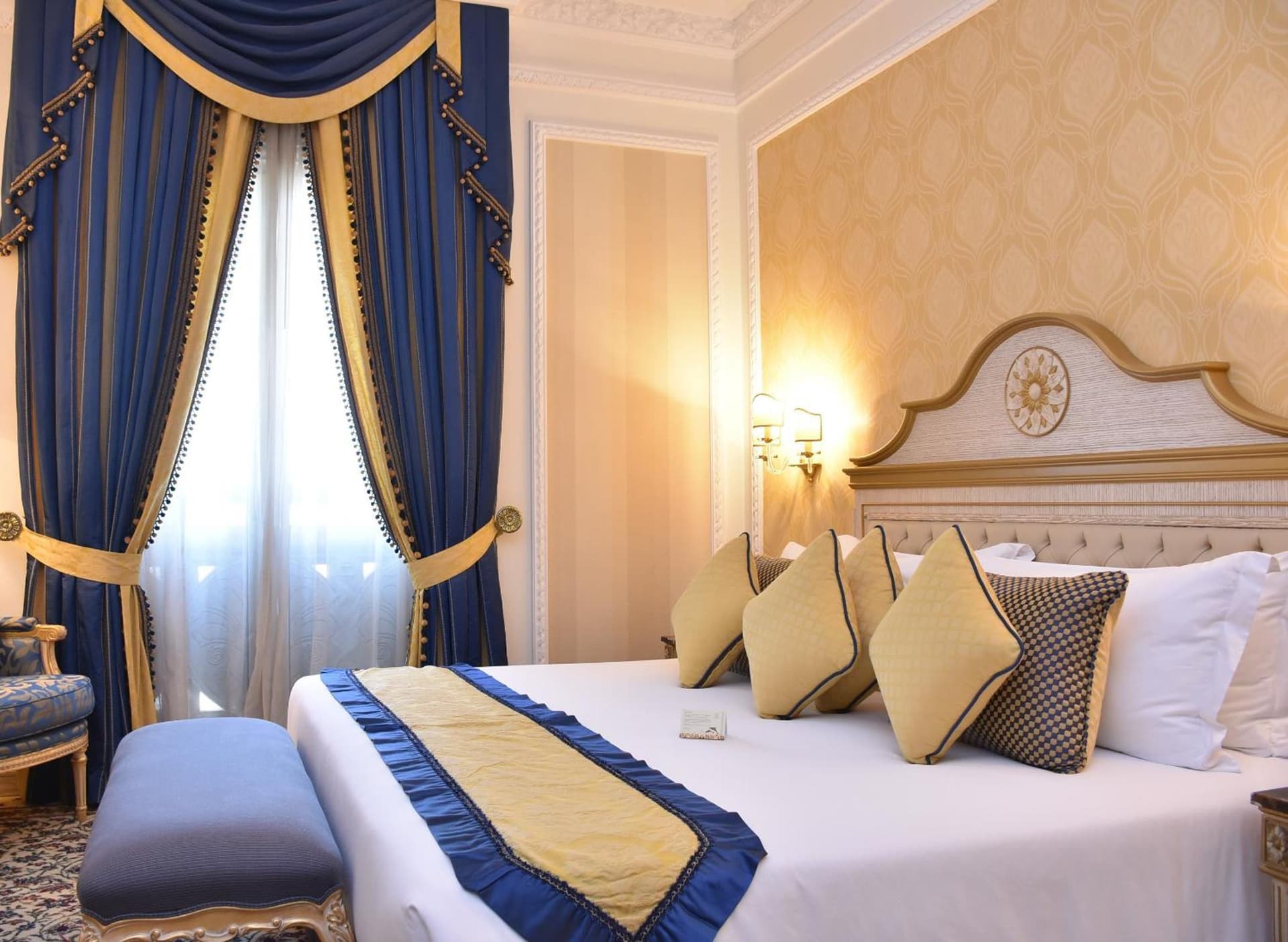 Royal Rose Hotel Abu Dhabi, Curio Collection by Hilton