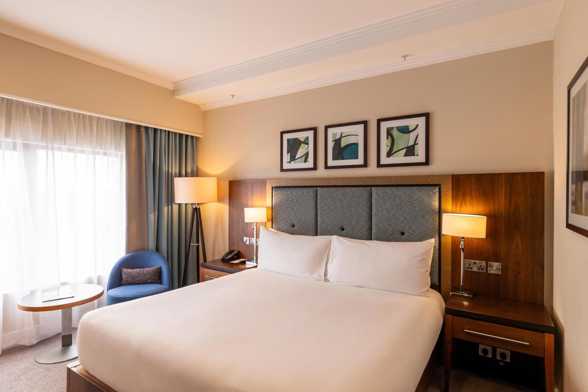 DoubleTree by Hilton London - Victoria