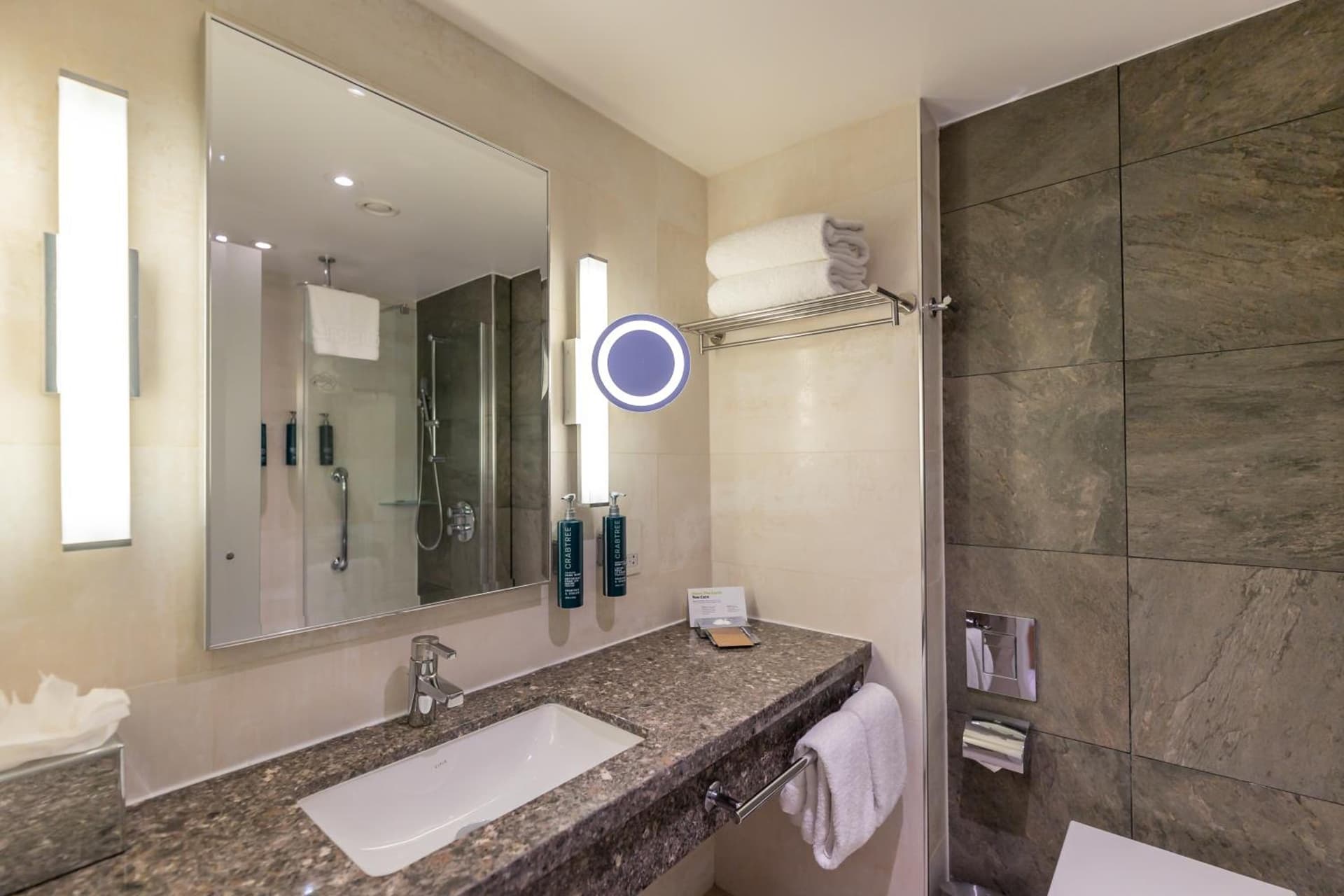 DoubleTree by Hilton London - Victoria