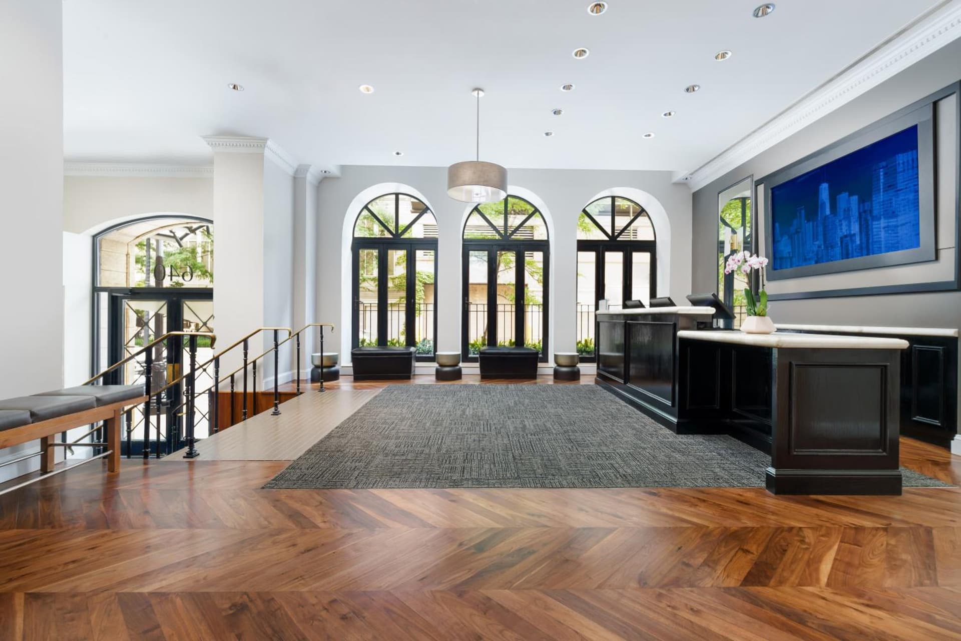 Hotel Cass, Holiday Inn Express (Chicago Magnificent Mile)