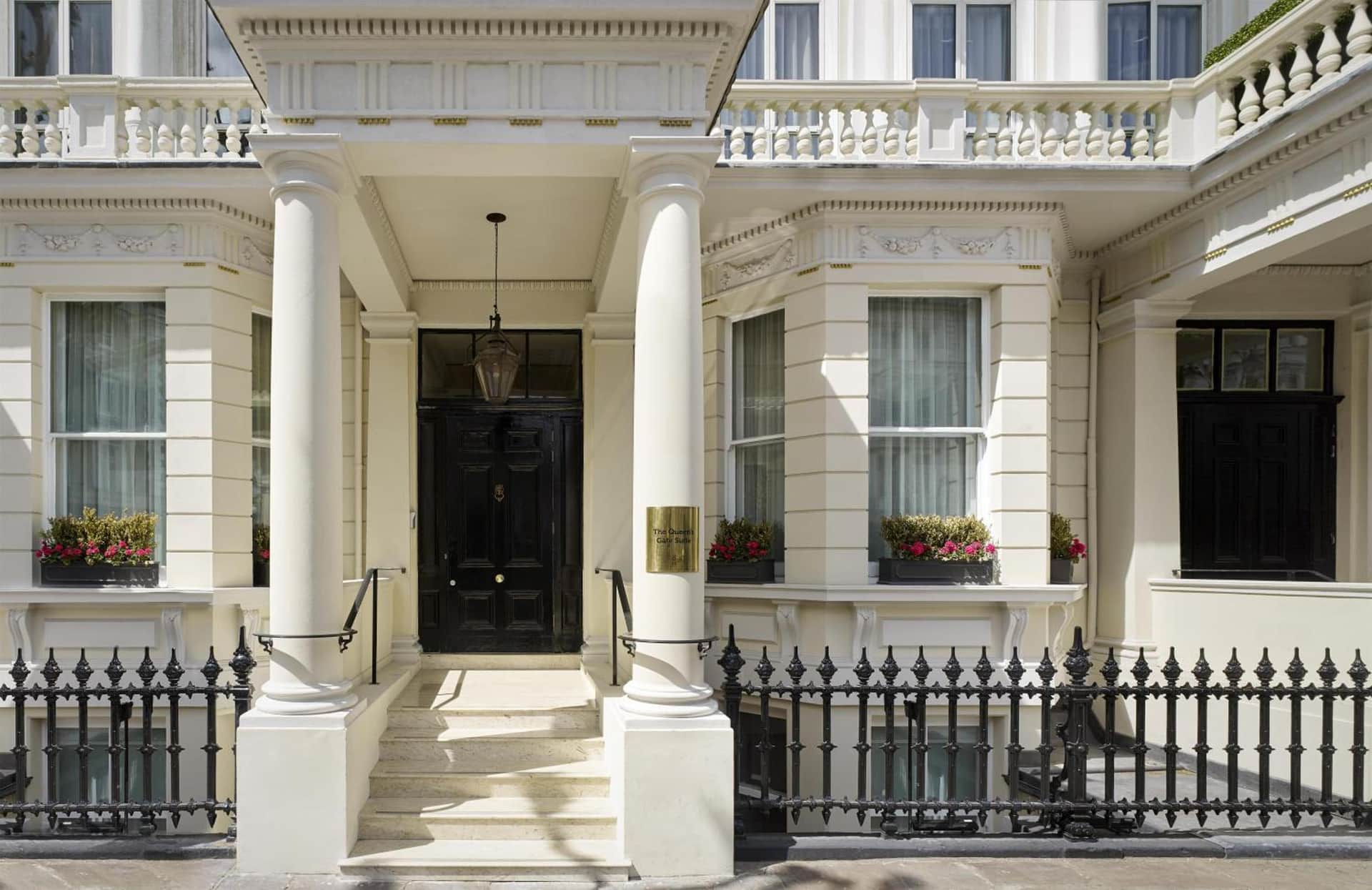 100 Queen's Gate Hotel London Kensington, Curio Collection by Hilton