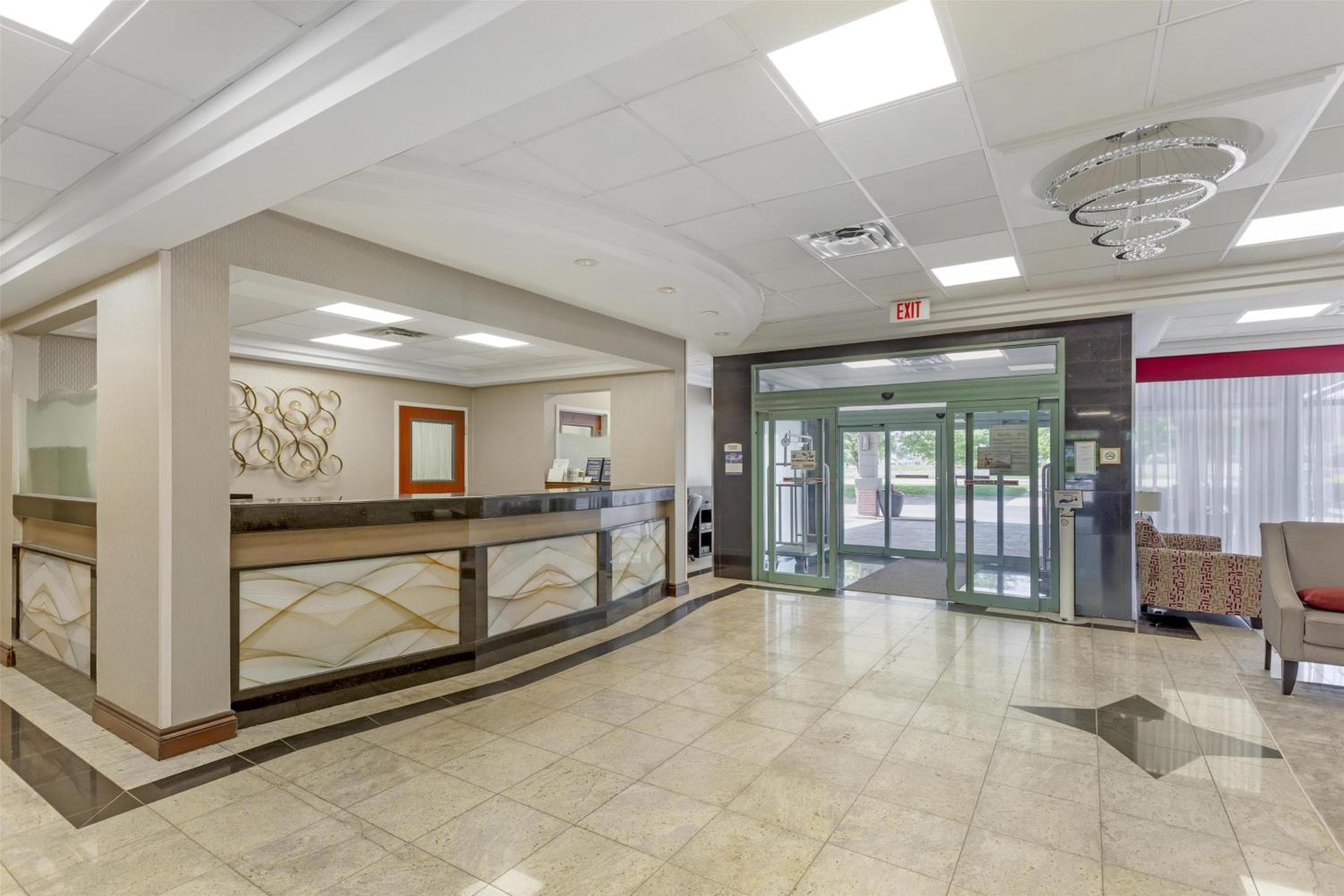 Best Western Plus Travel Hotel Toronto Airport