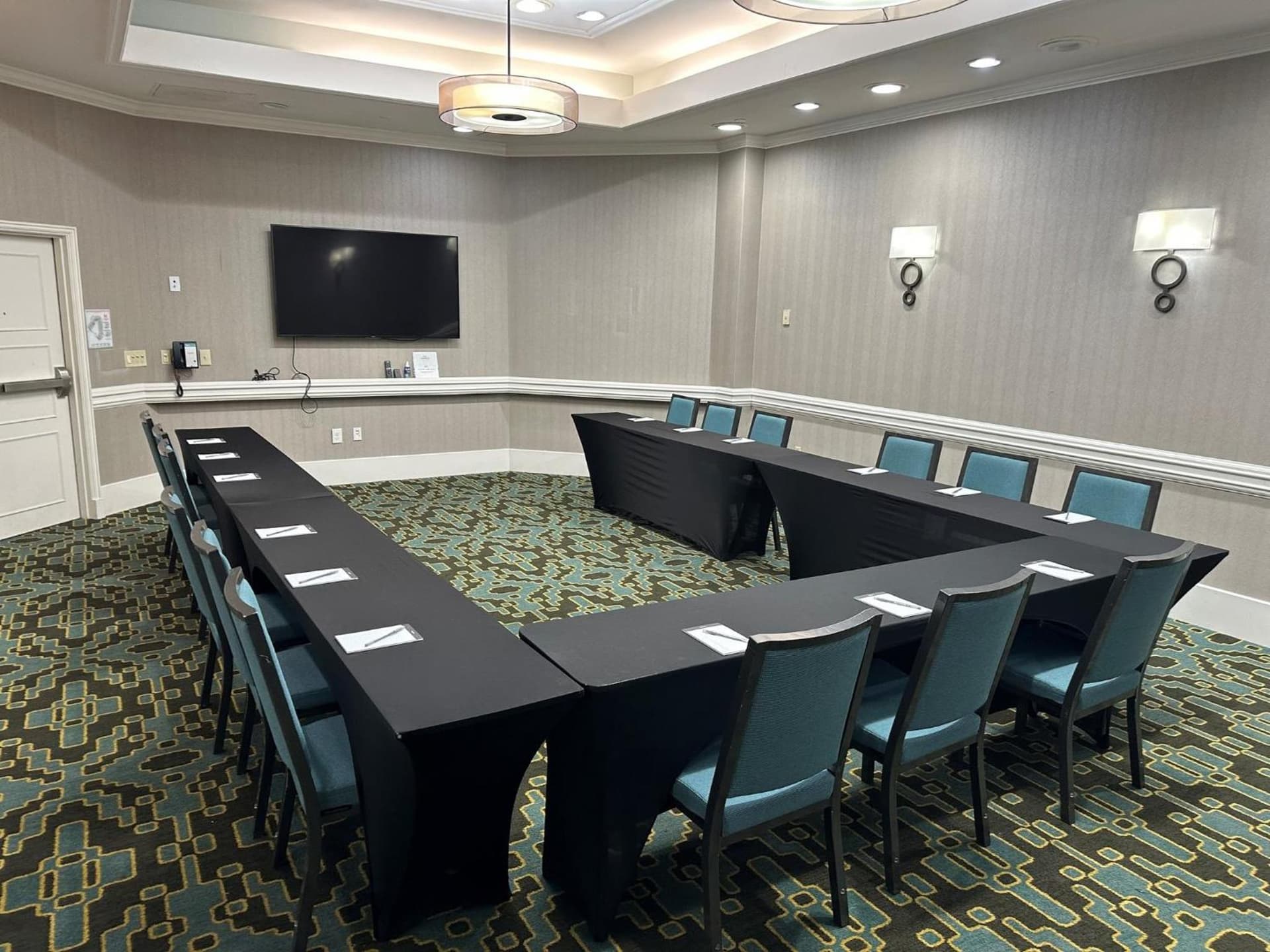 Hotel Indigo Atlanta-Vinings Ballpark Area by IHG