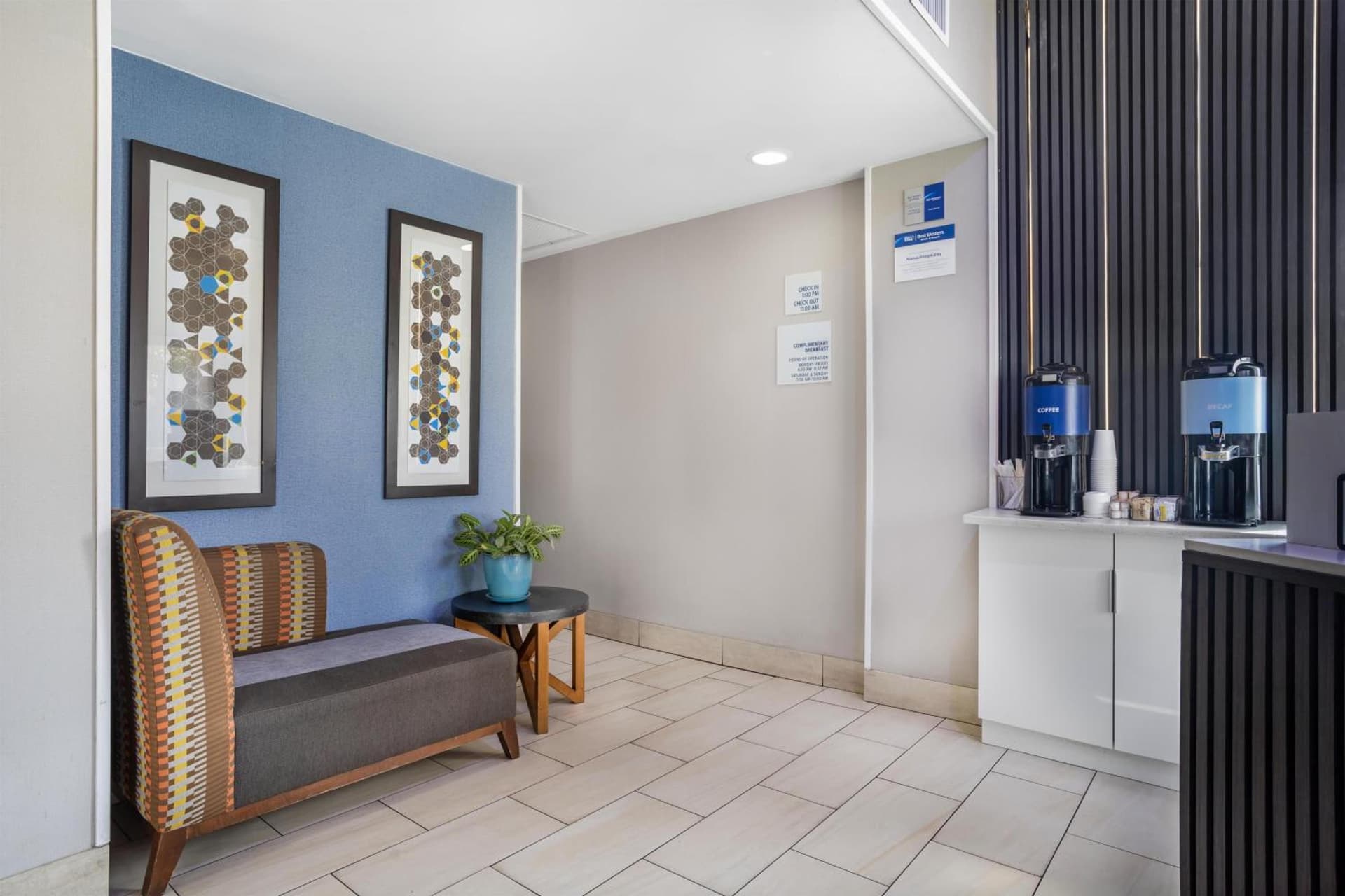 Best Western Roslyn-Long Island Hotel