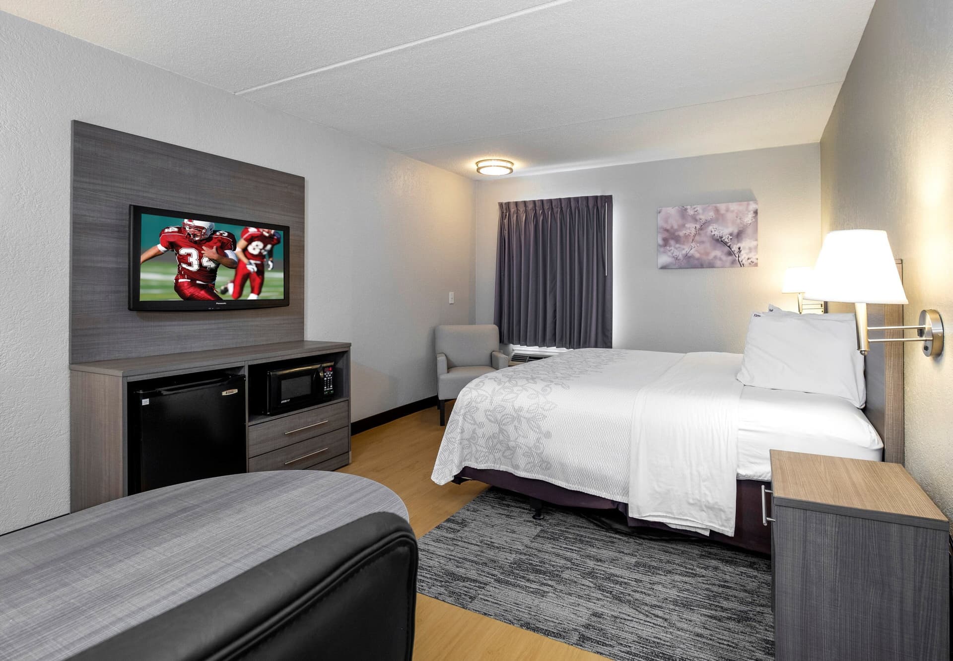 Red Roof Inn PLUS Boston - Mansfield - Foxboro