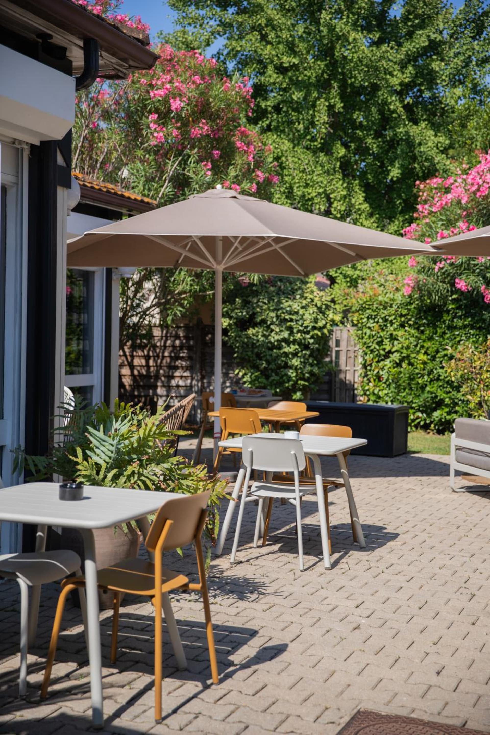 Brit Hotel Confort Nîmes Ouest