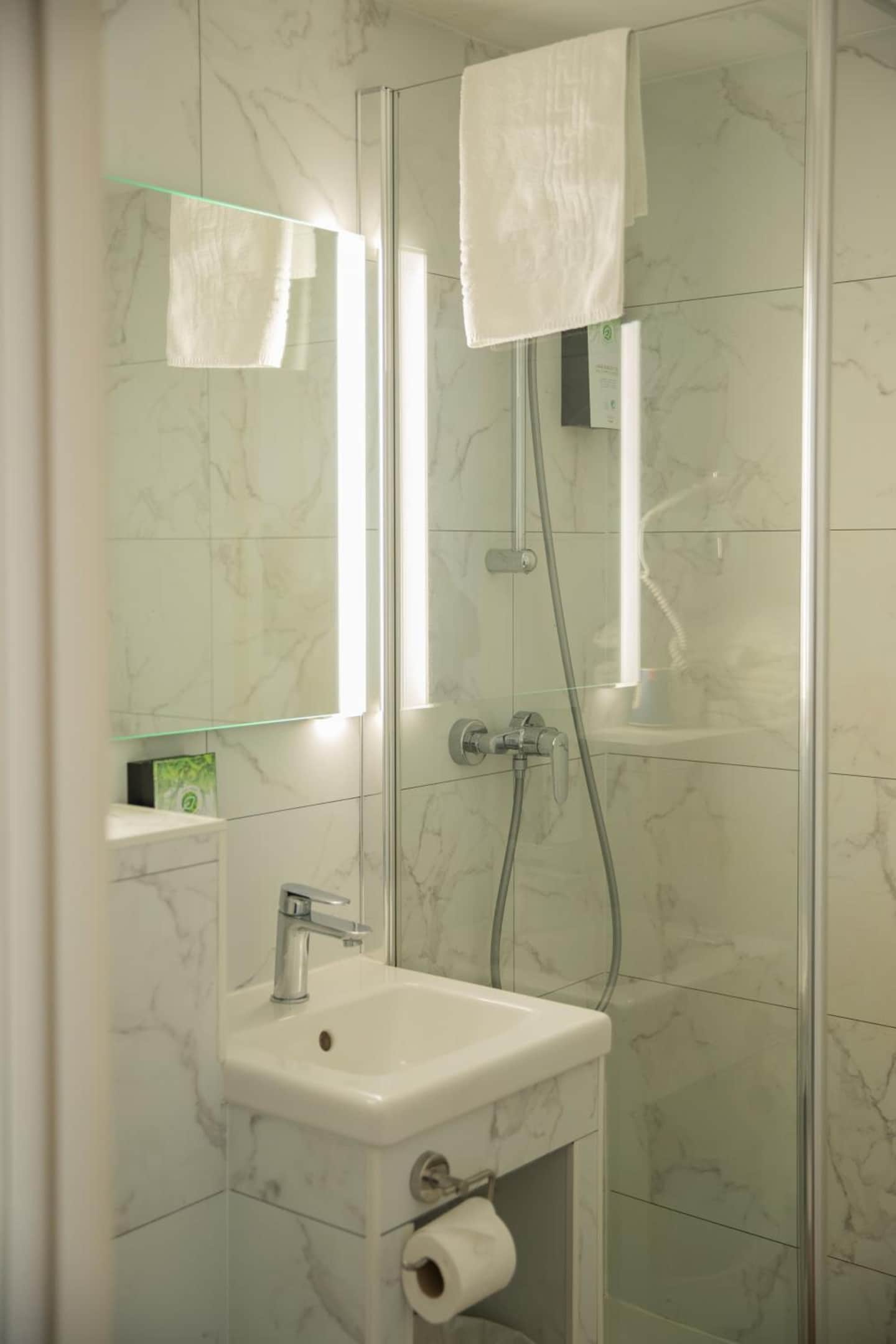 Brit Hotel Confort Nîmes Ouest