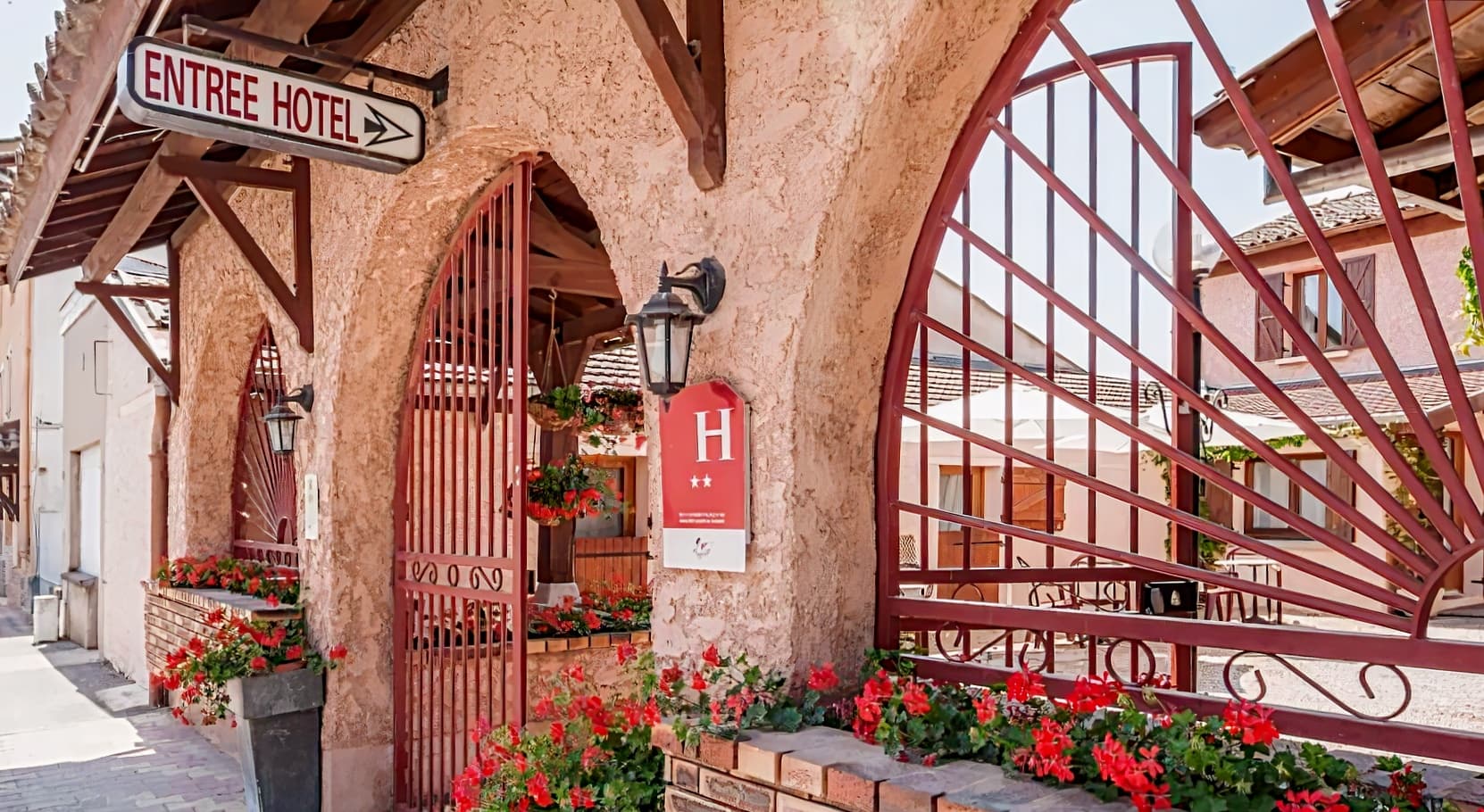 Le Relais des Dix Crus (Logis de France)