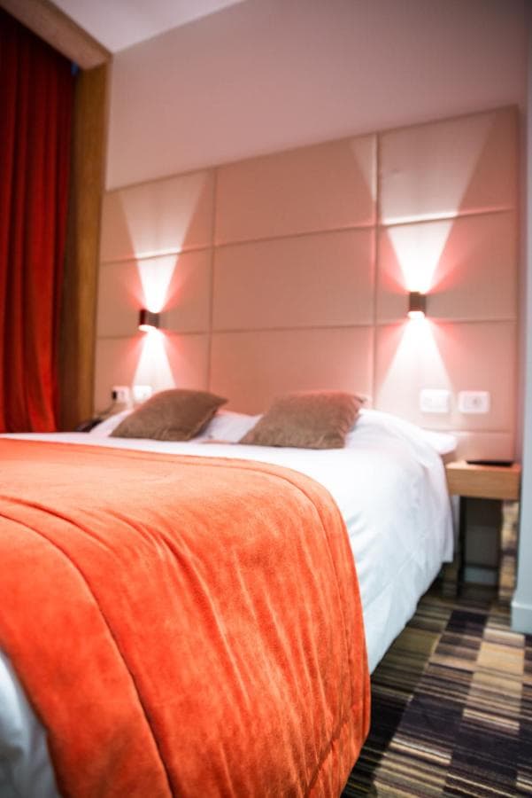 Hôtel Golden Tulip Opéra de Noailles