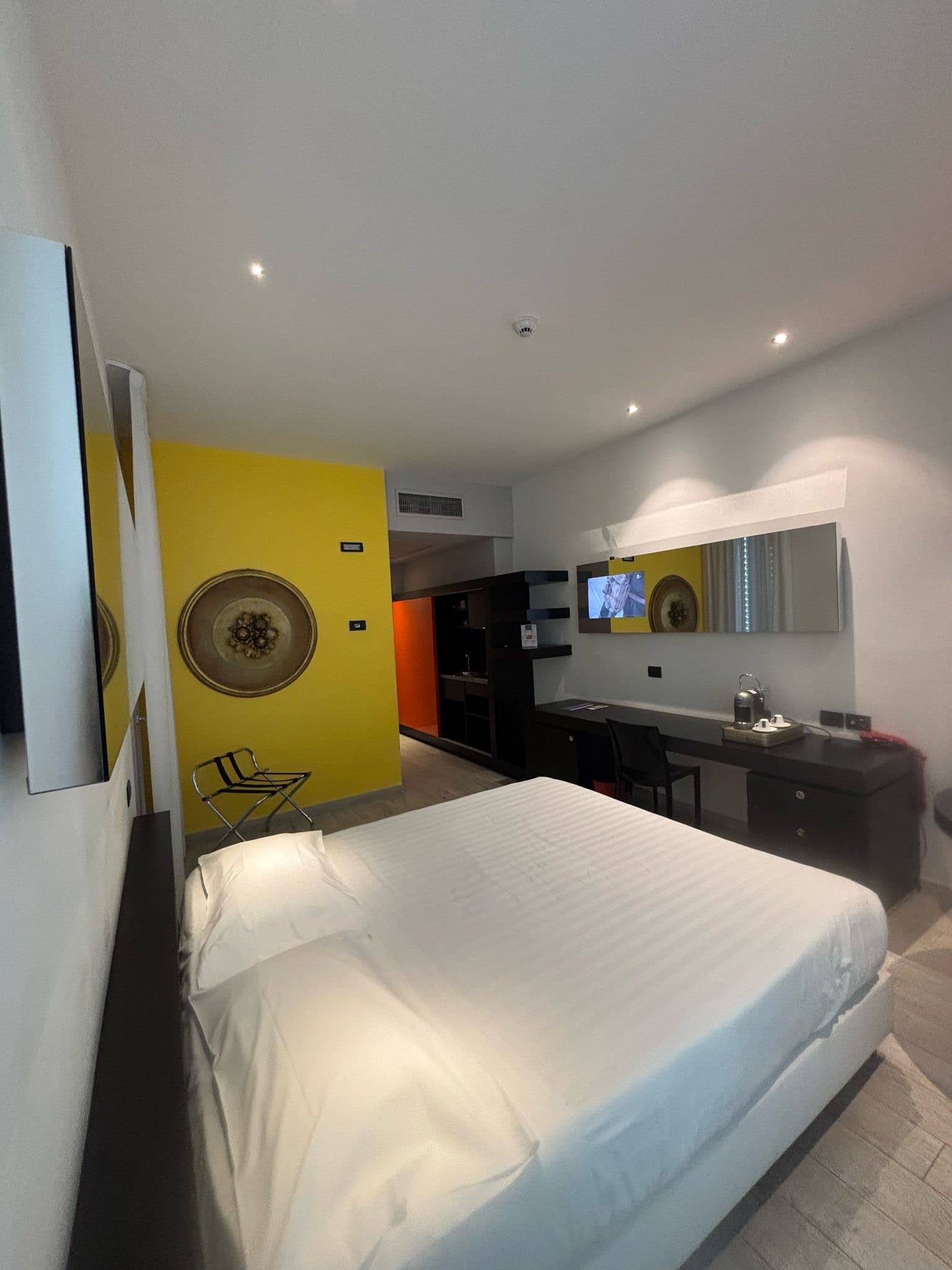 Blue Shades ApartHotel