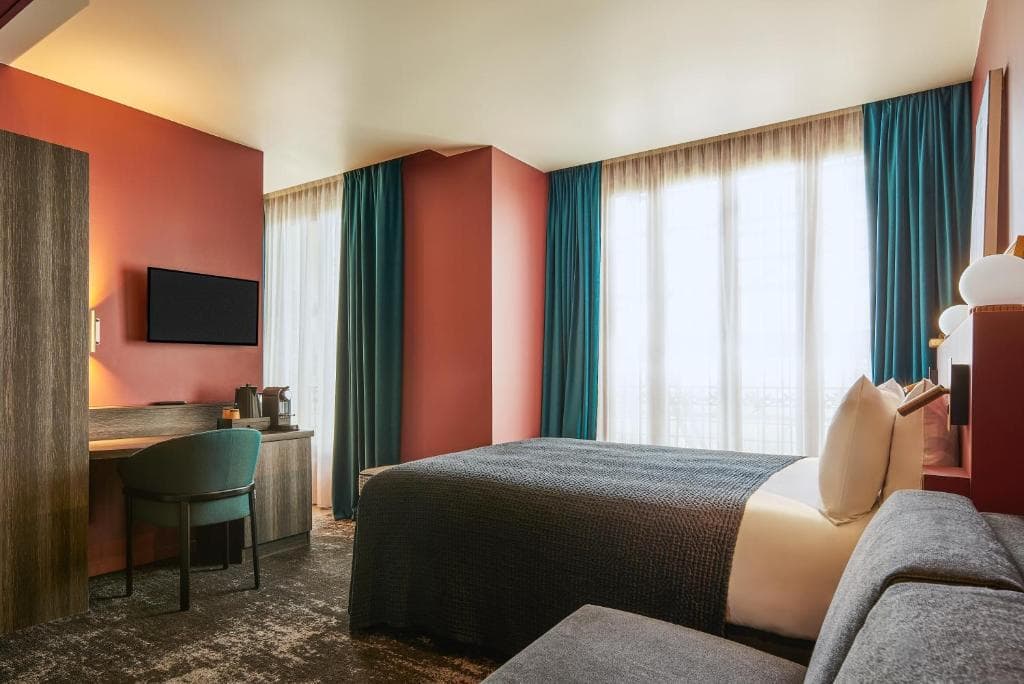 Mercure Paris Tour Eiffel Pont Mirabeau Hotel