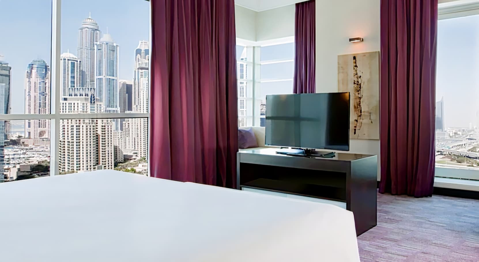 Pullman Dubai Jumeirah Lakes Towers - Hotel & Residence