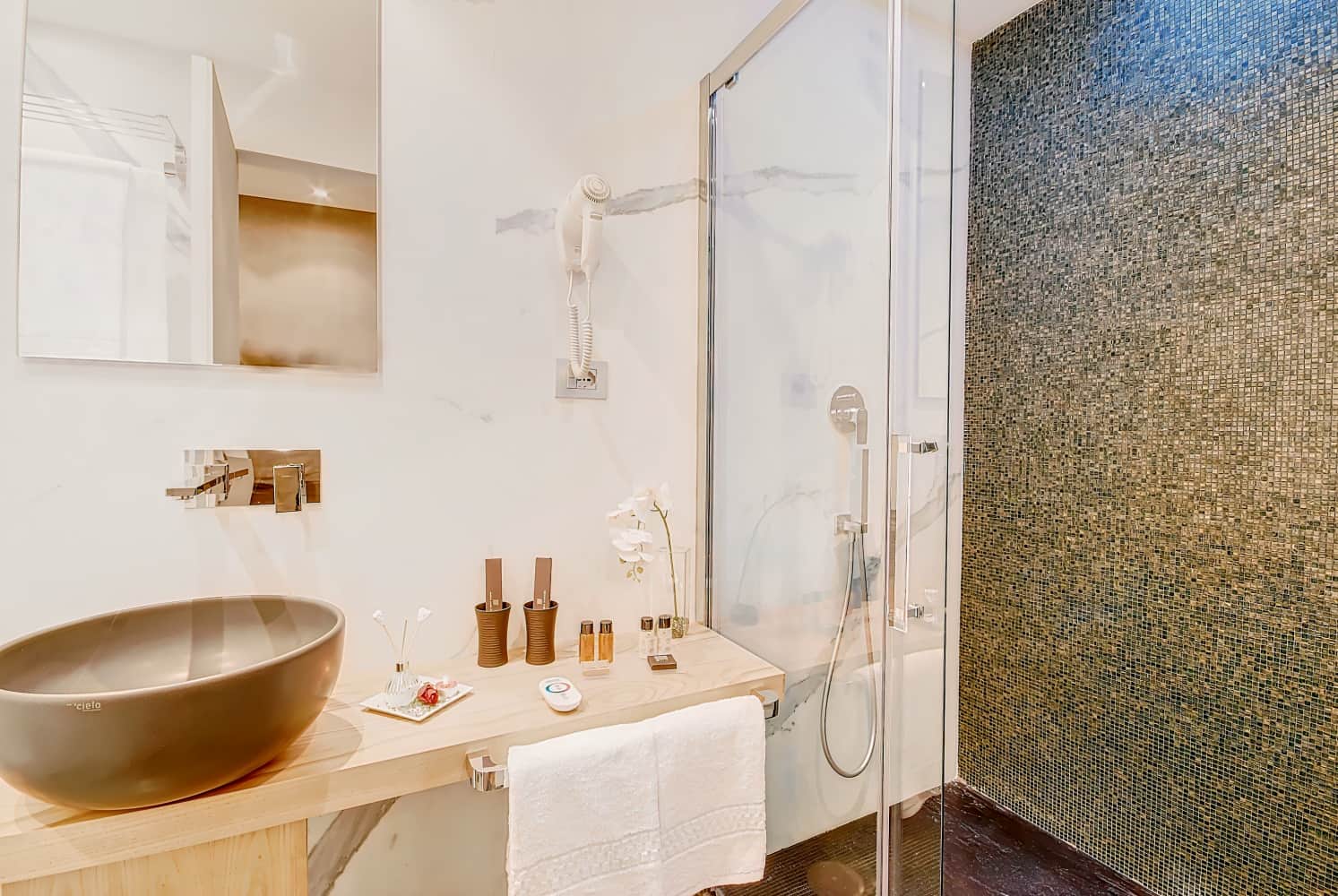 Sun Suite Luxury Pantheon