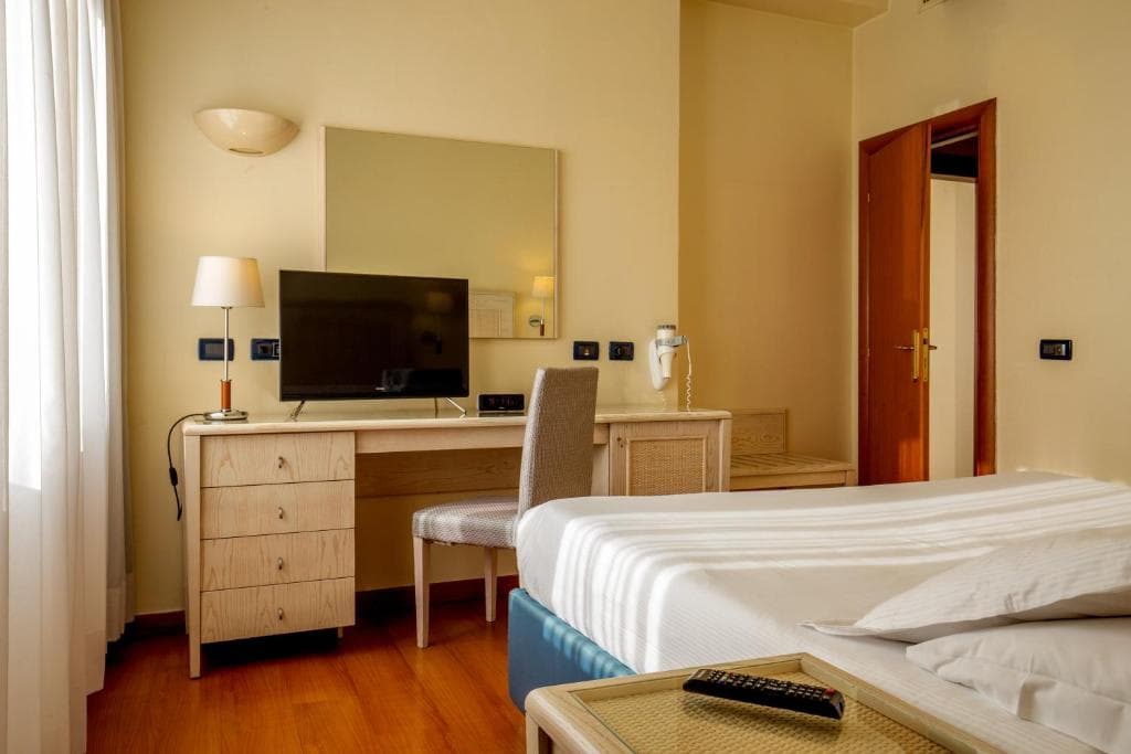 Best Western Globus Hotel