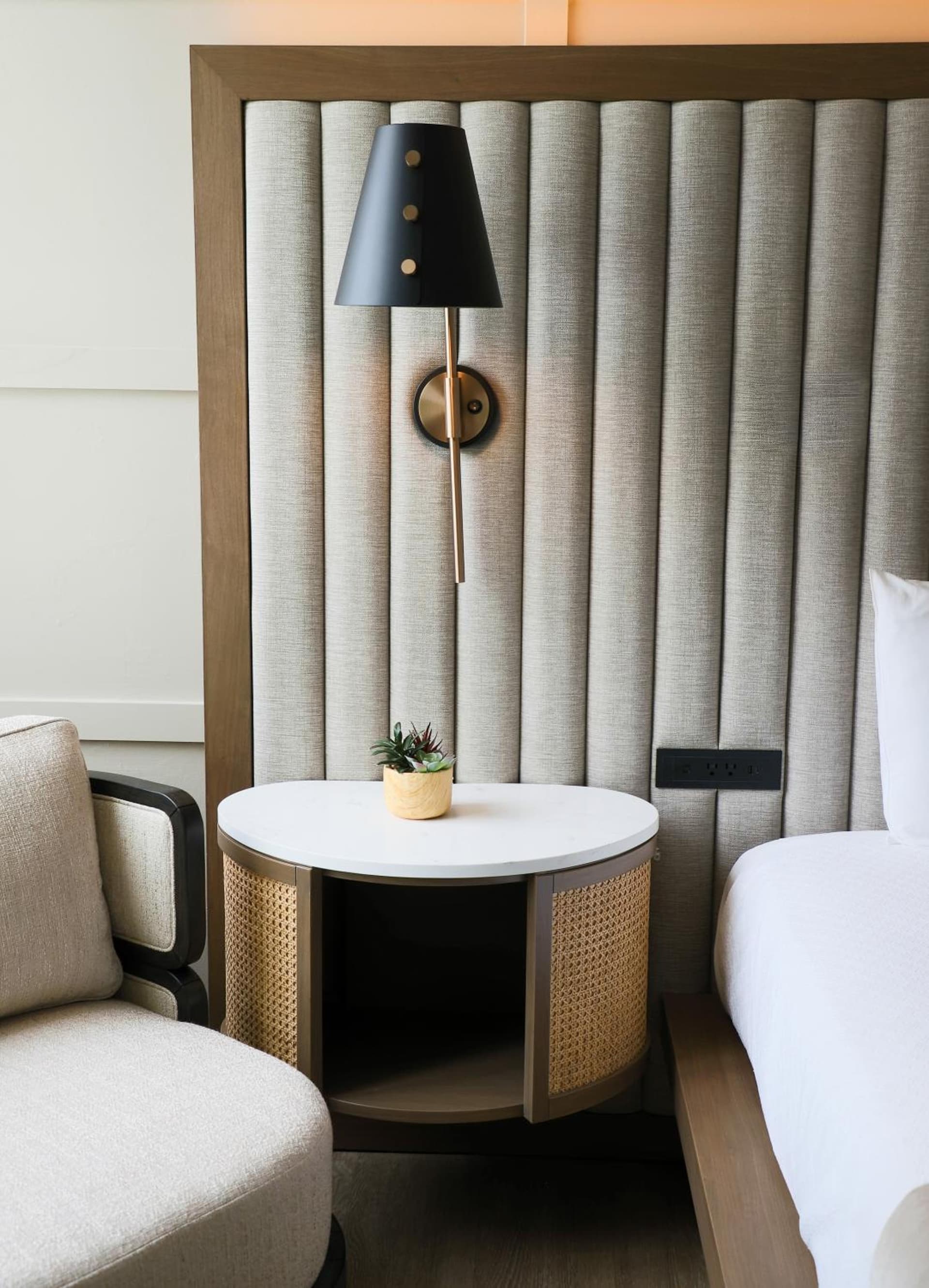 Riverside Hotel