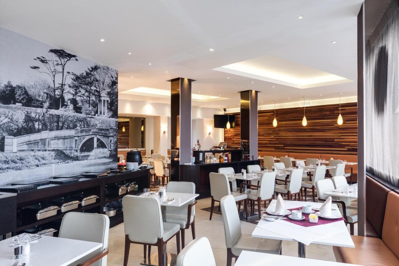 Park Grand London Heathrow